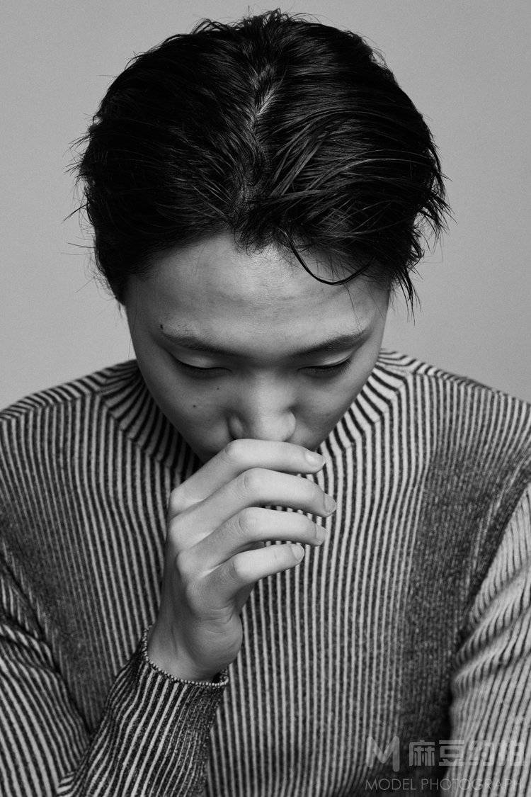 黑白模特