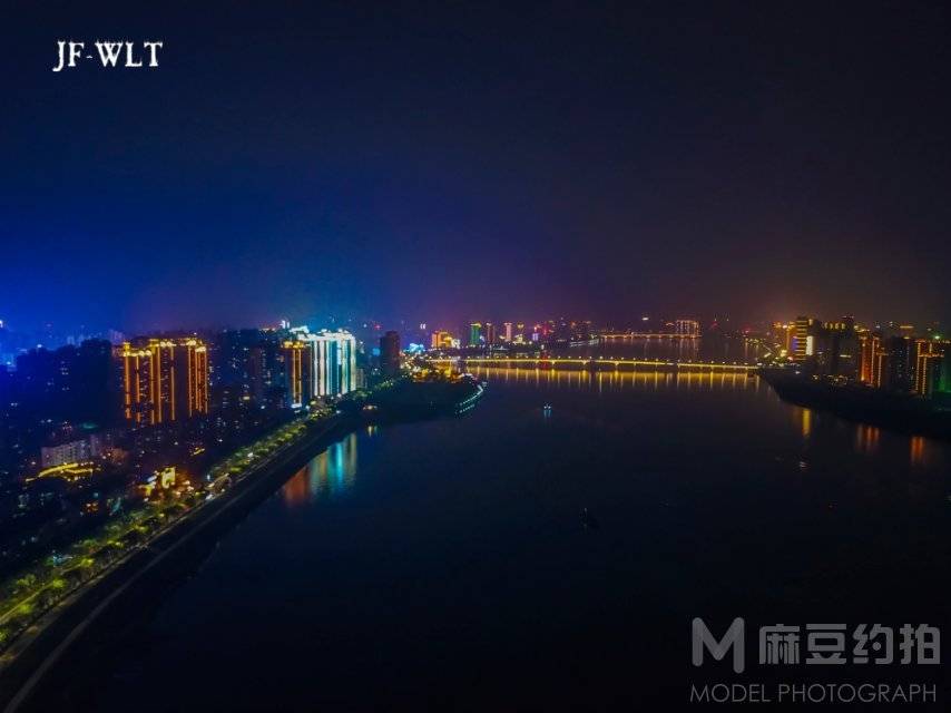 夜景模特