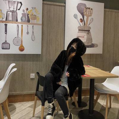 黑白模特