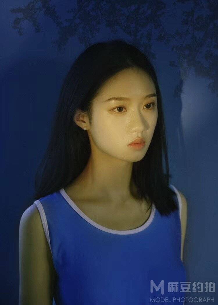 情绪模特