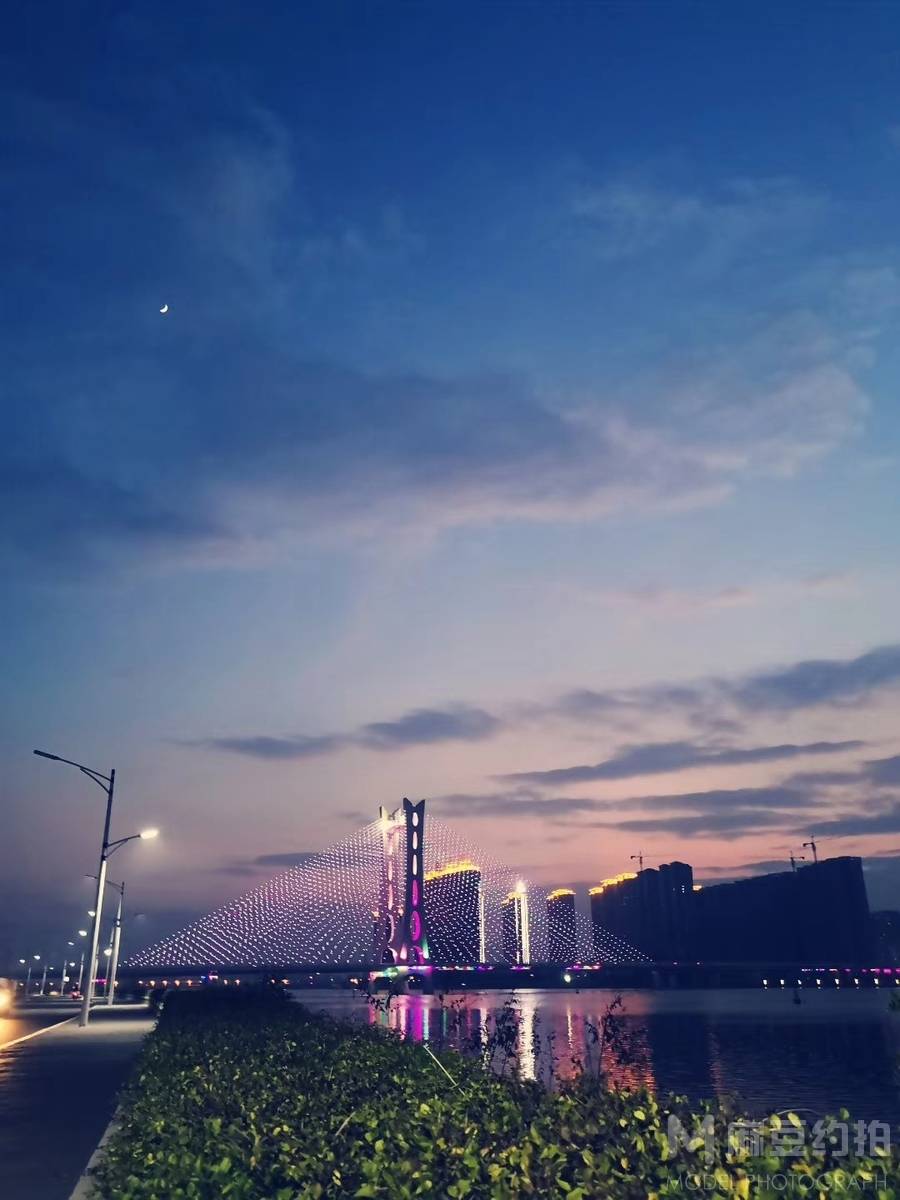 夜景模特