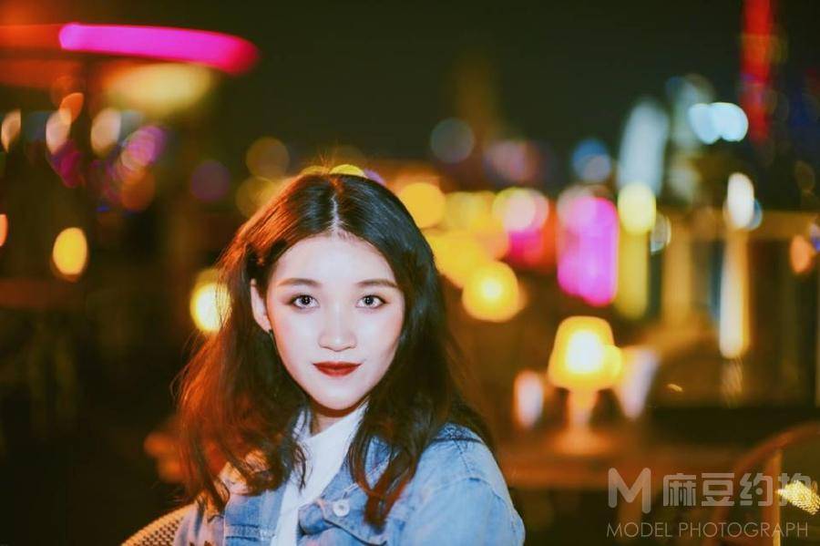 夜景模特