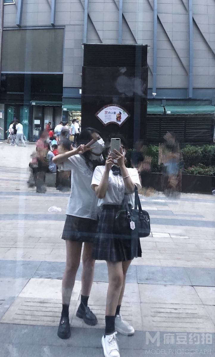 校园模特