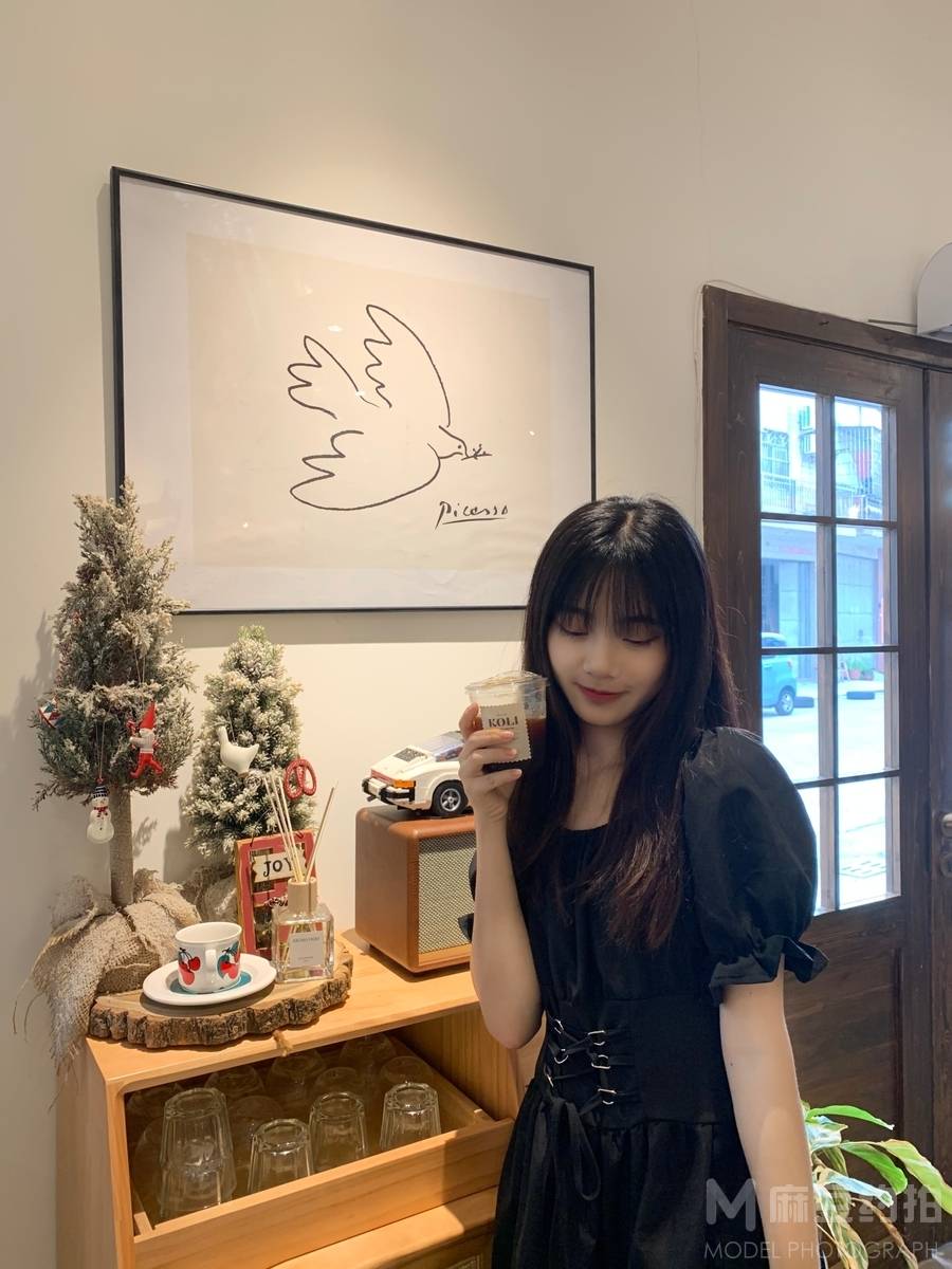 黑白模特