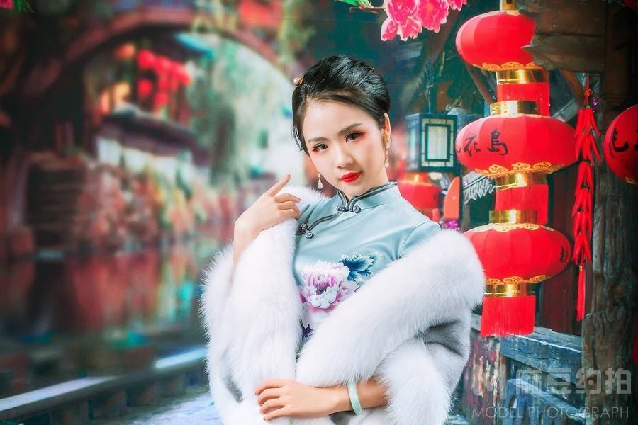 情绪模特