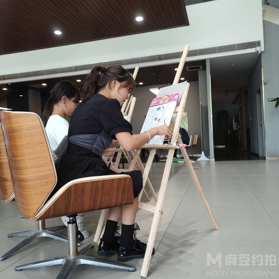 校园模特