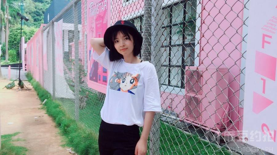 清新模特