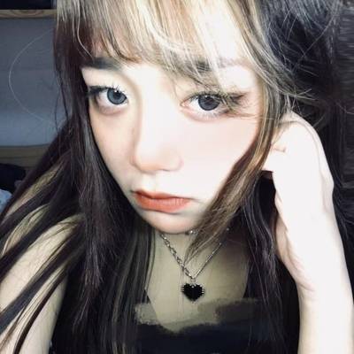 黑白模特