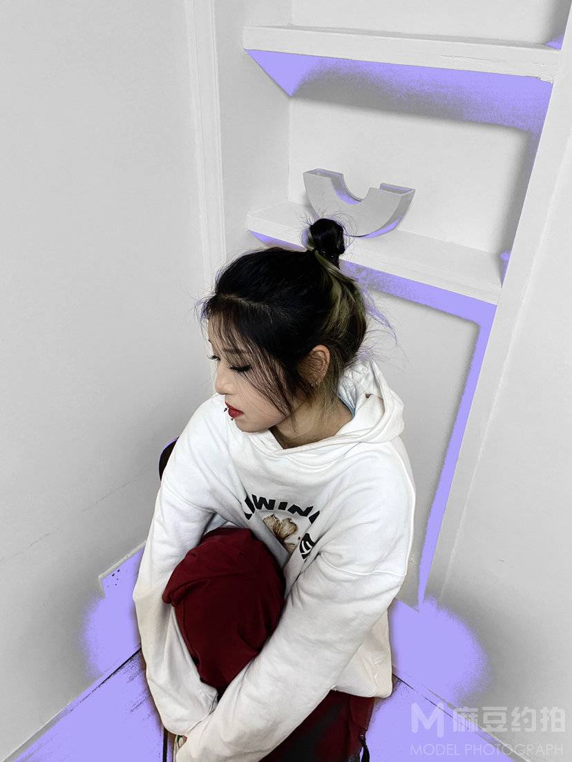 情绪模特