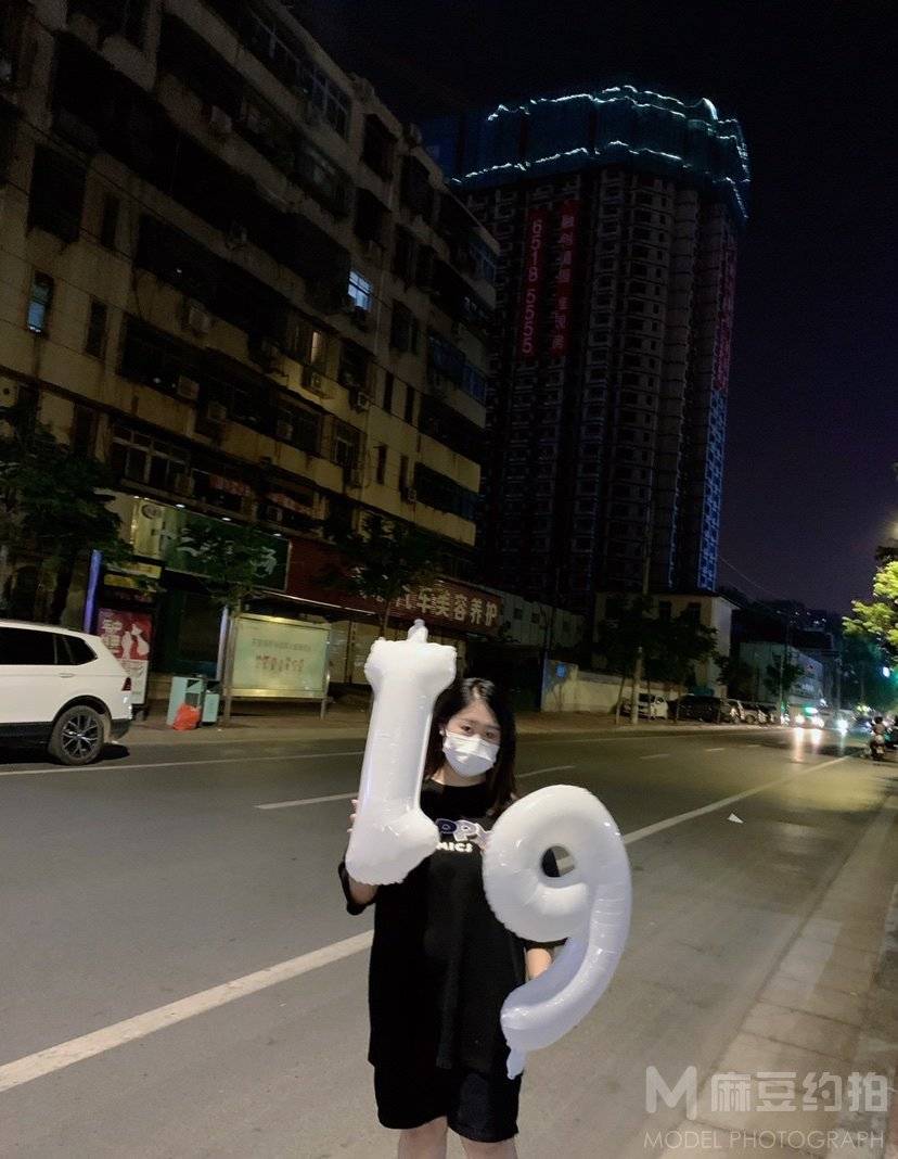 夜景模特