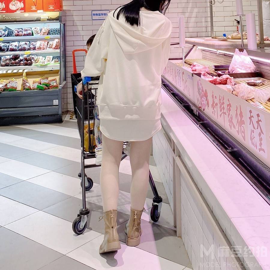 校园模特