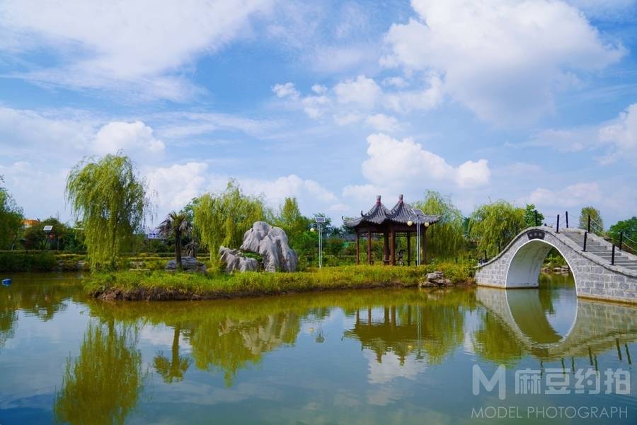 清新模特