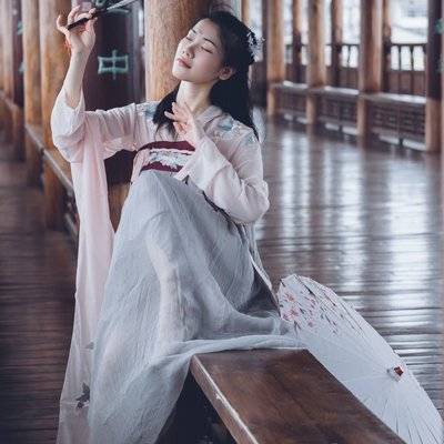 汉服模特