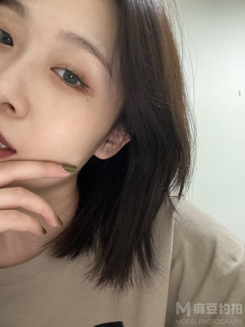黑白模特
