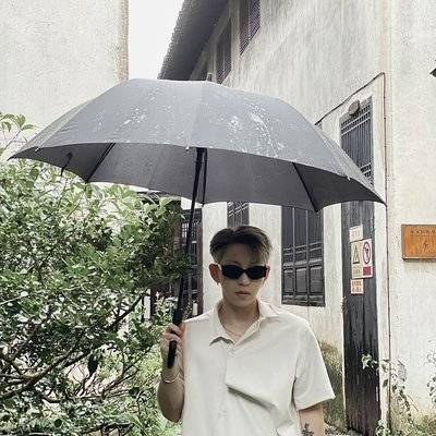 黑白模特