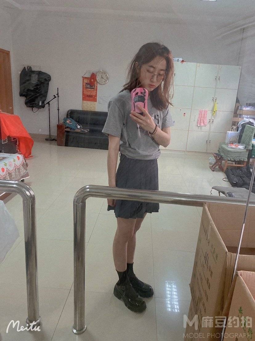 校园模特