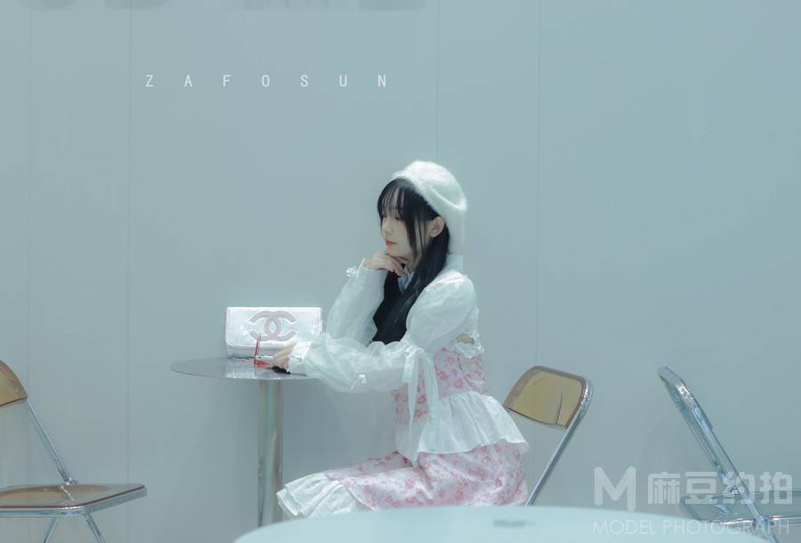 胶片模特