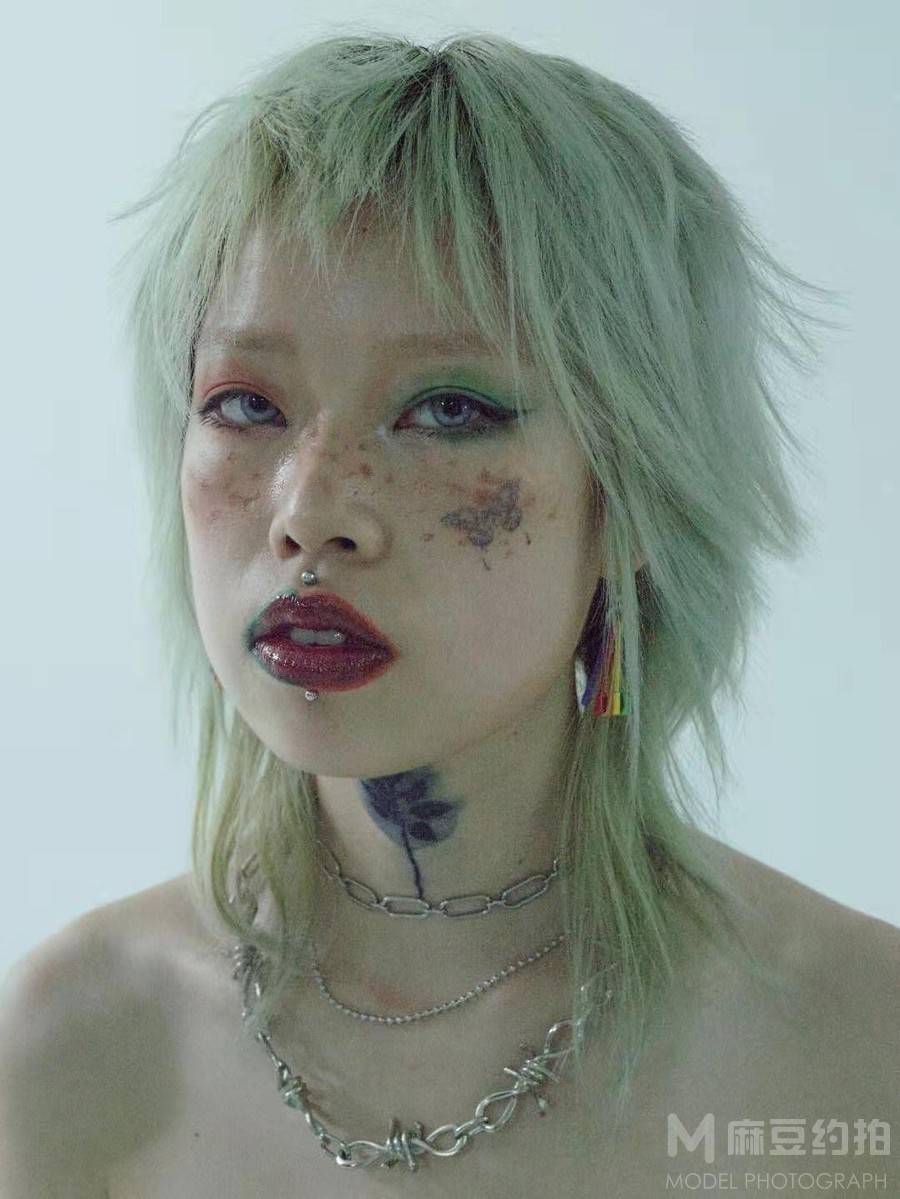 妆容模特