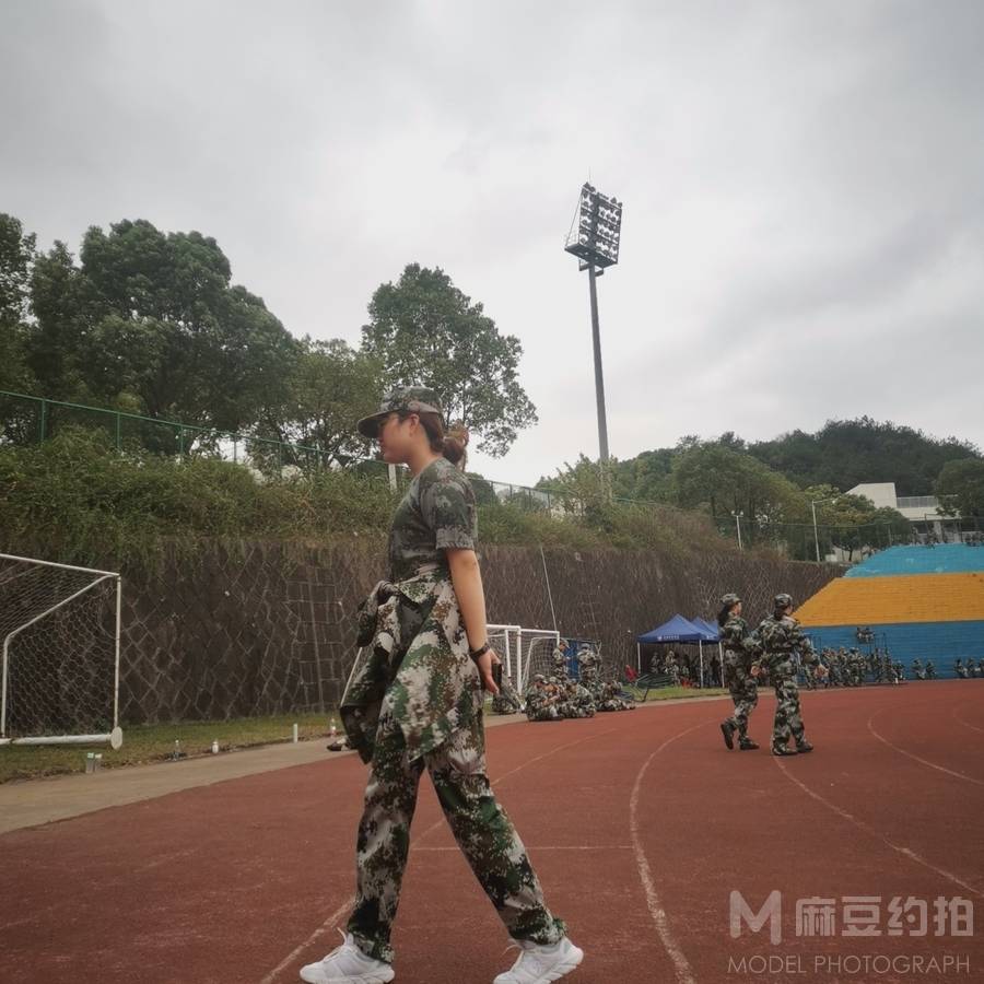 校园模特