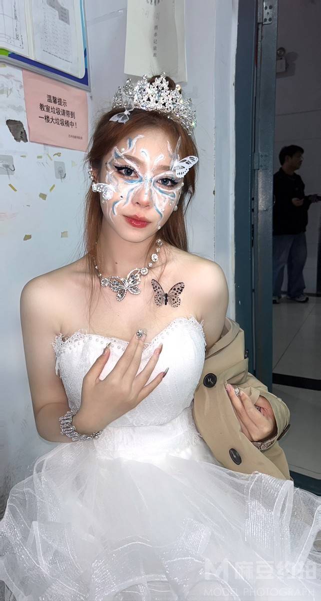 妆容模特