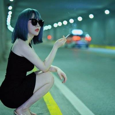 情绪模特