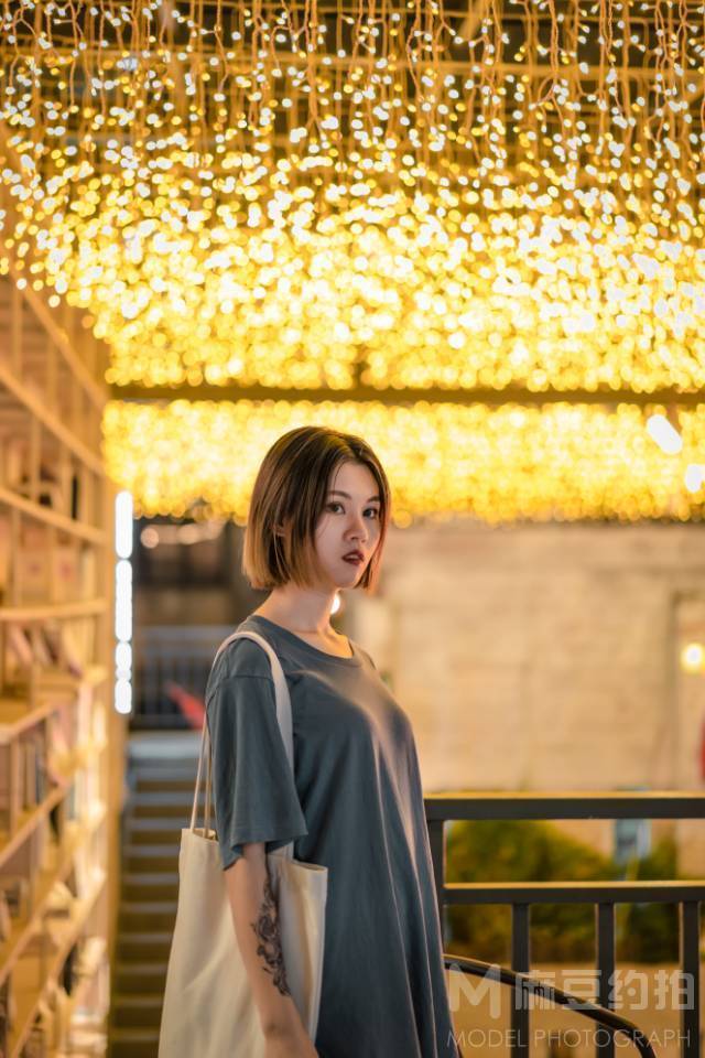 夜景模特
