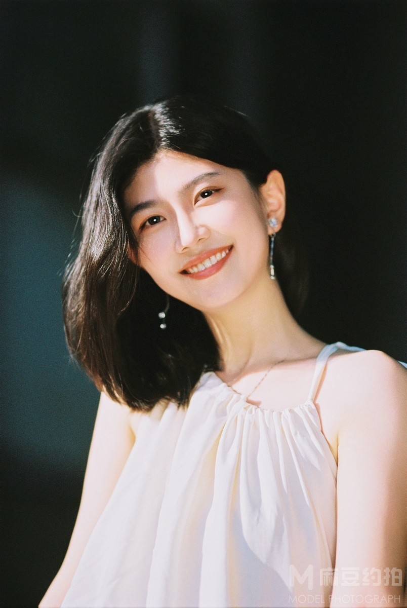胶片模特