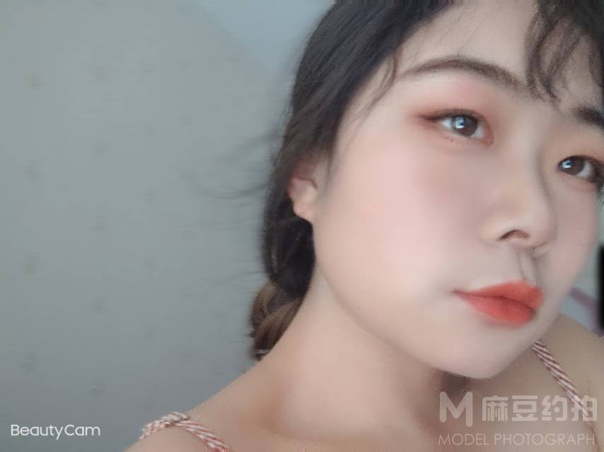 妆容模特