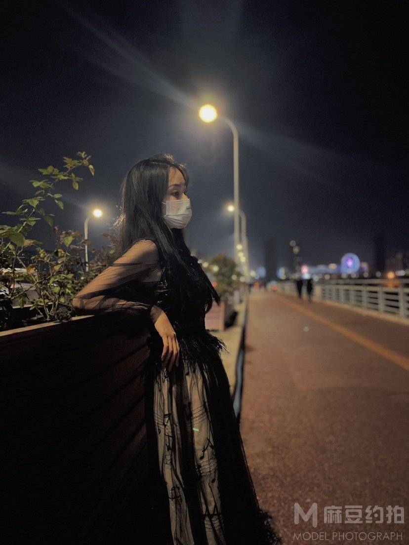 夜景模特