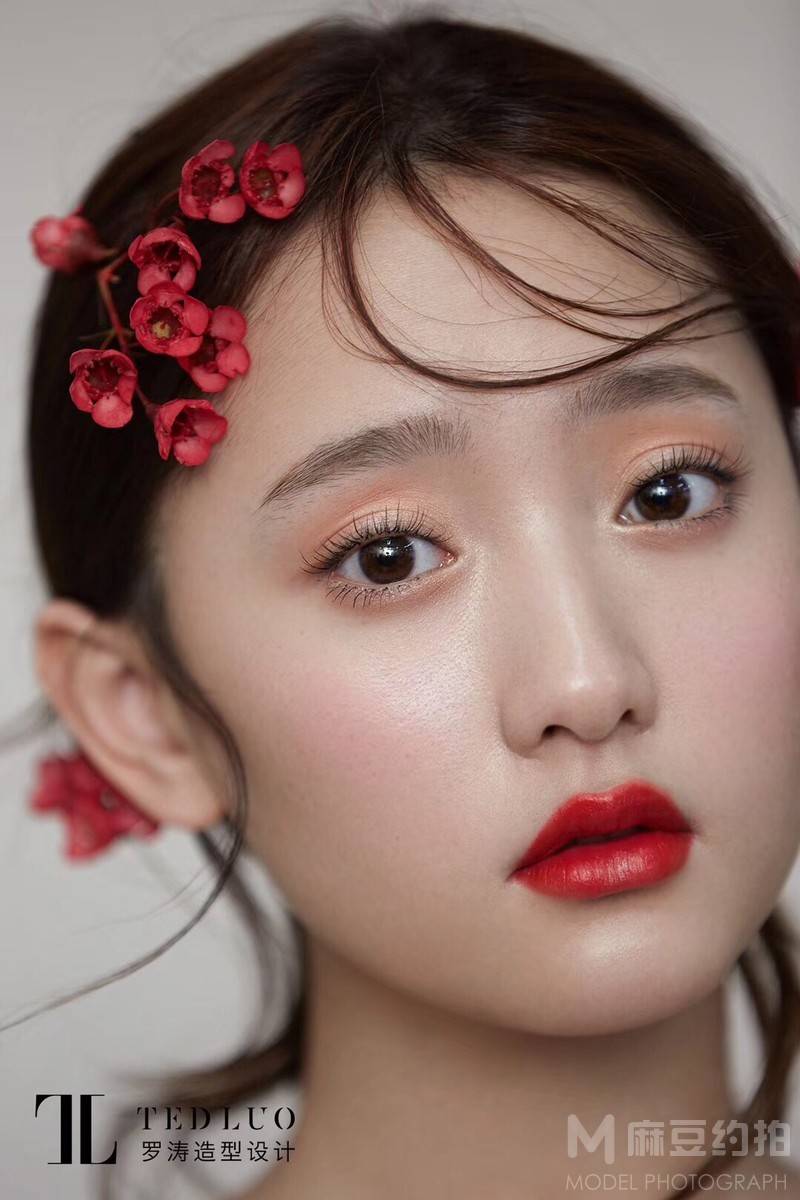 妆容模特