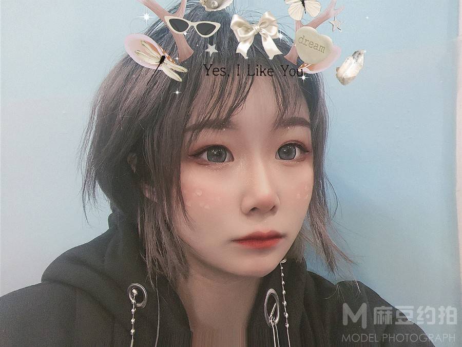 妆容模特