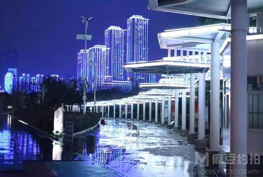 夜景模特