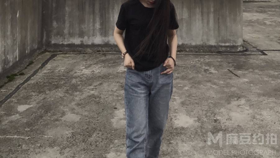 黑白模特
