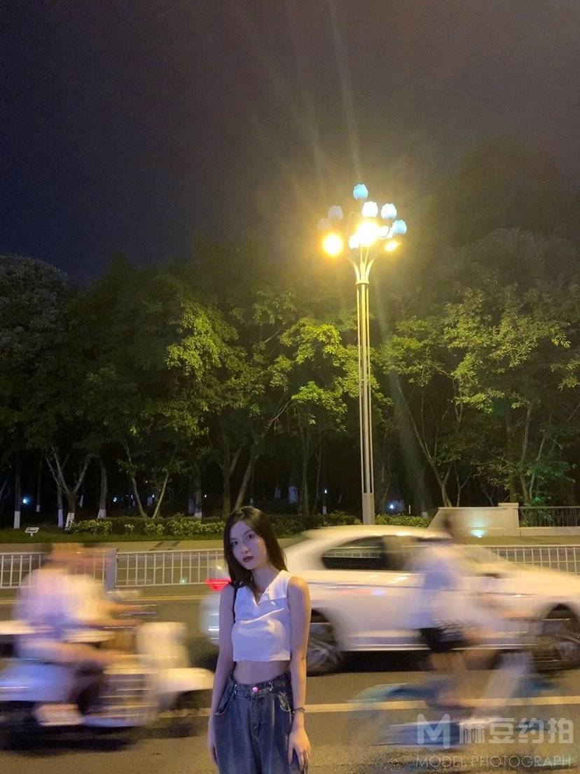 夜景模特