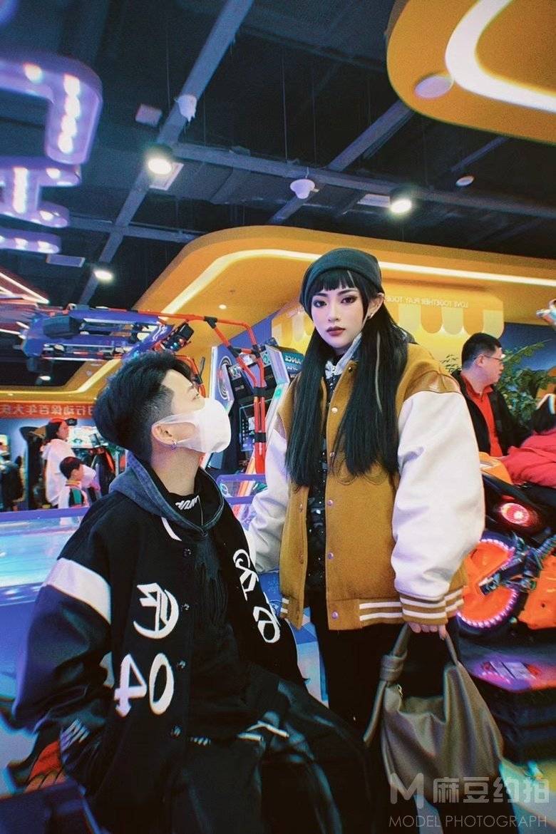 情绪模特