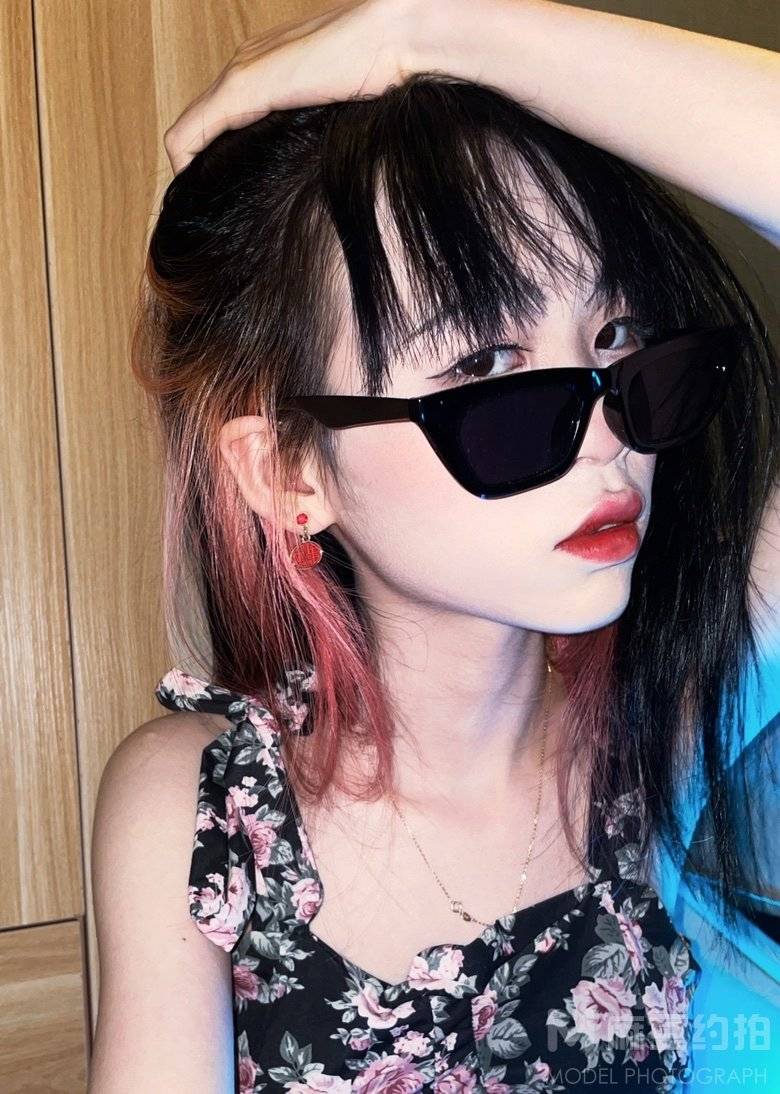 暗黑模特
