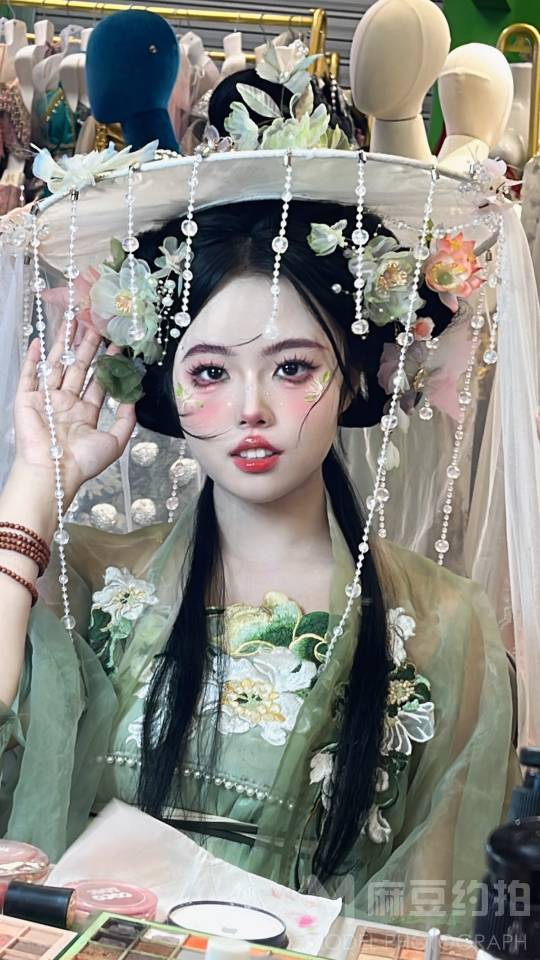 妆容模特