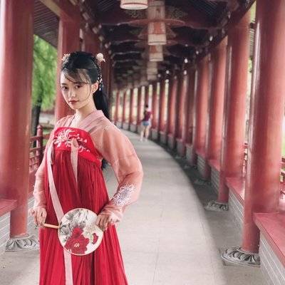 汉服模特