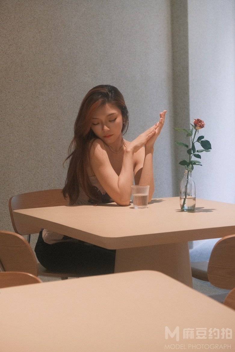 胶片模特
