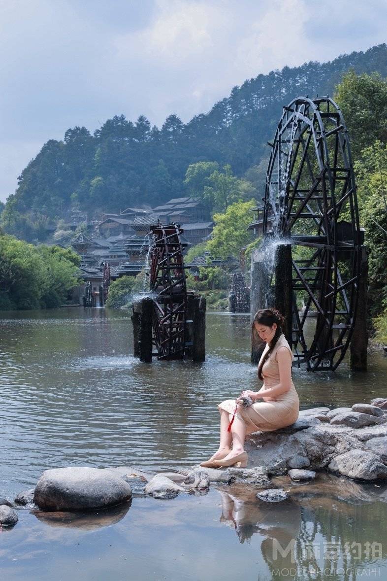 黑白模特
