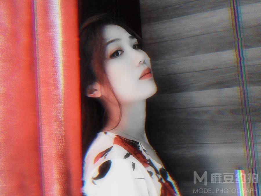 情绪模特
