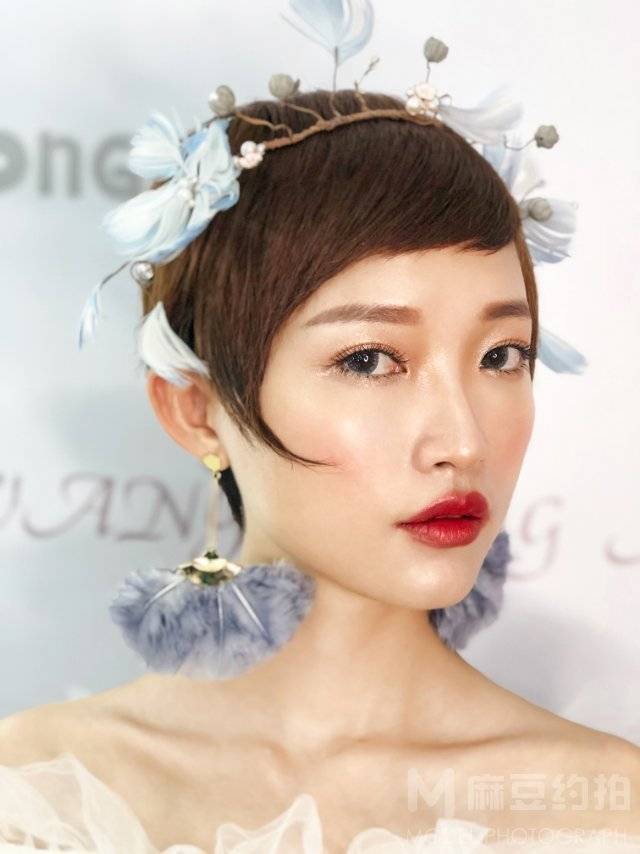 妆容模特