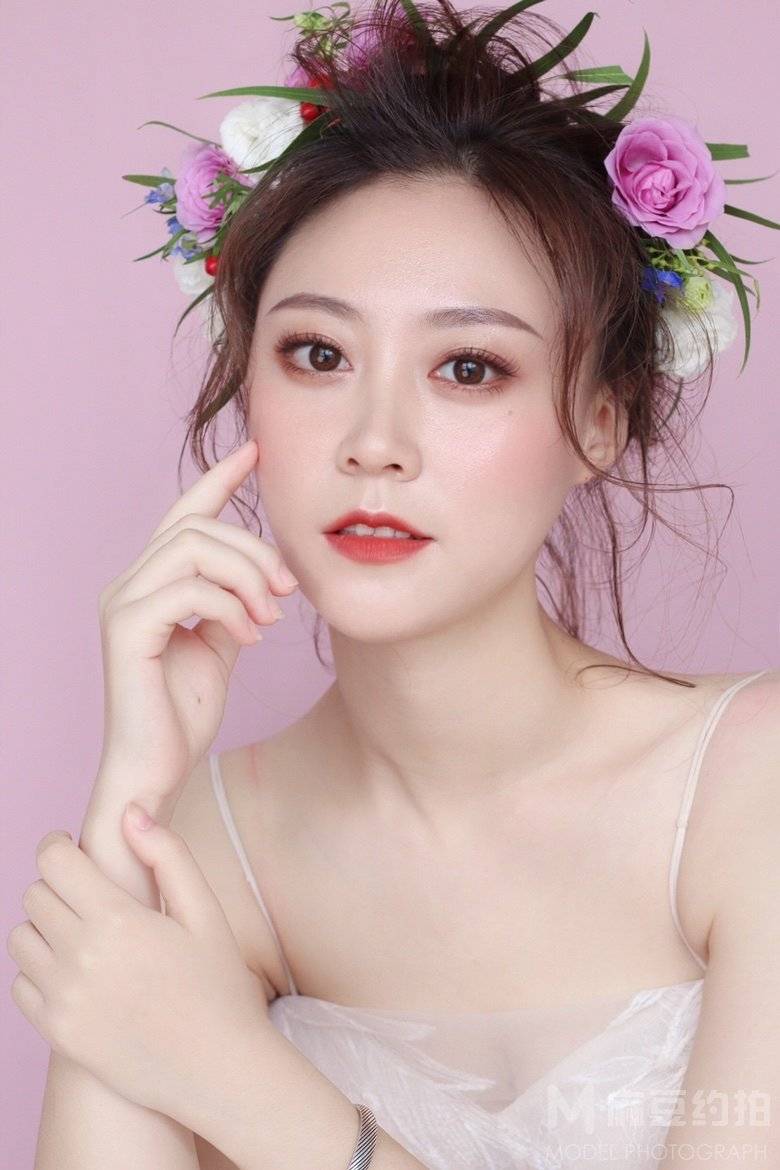 妆容模特