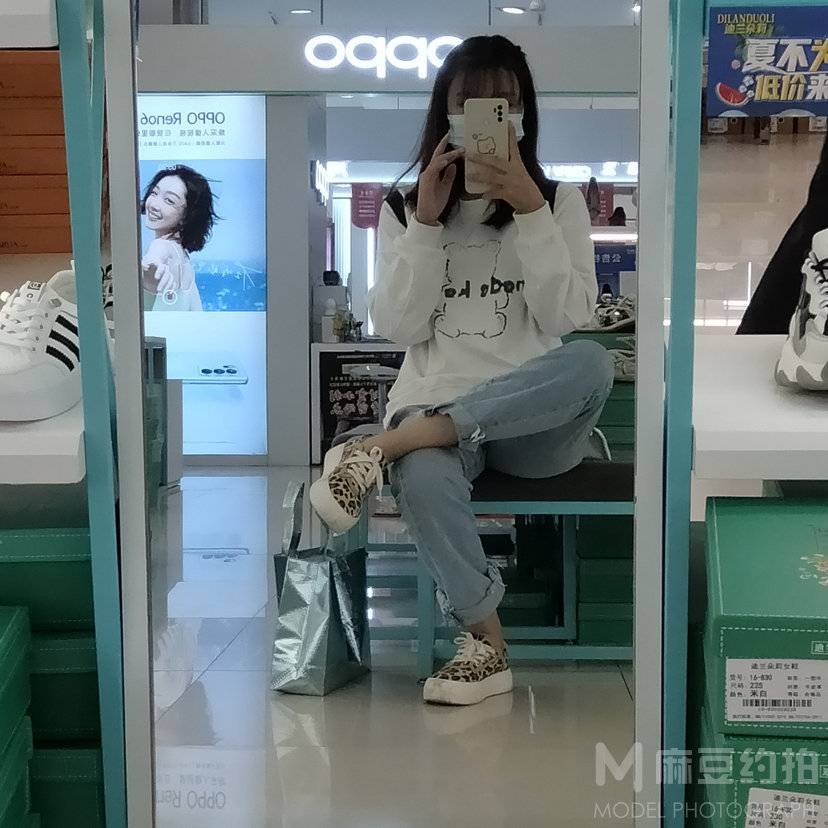 校园模特