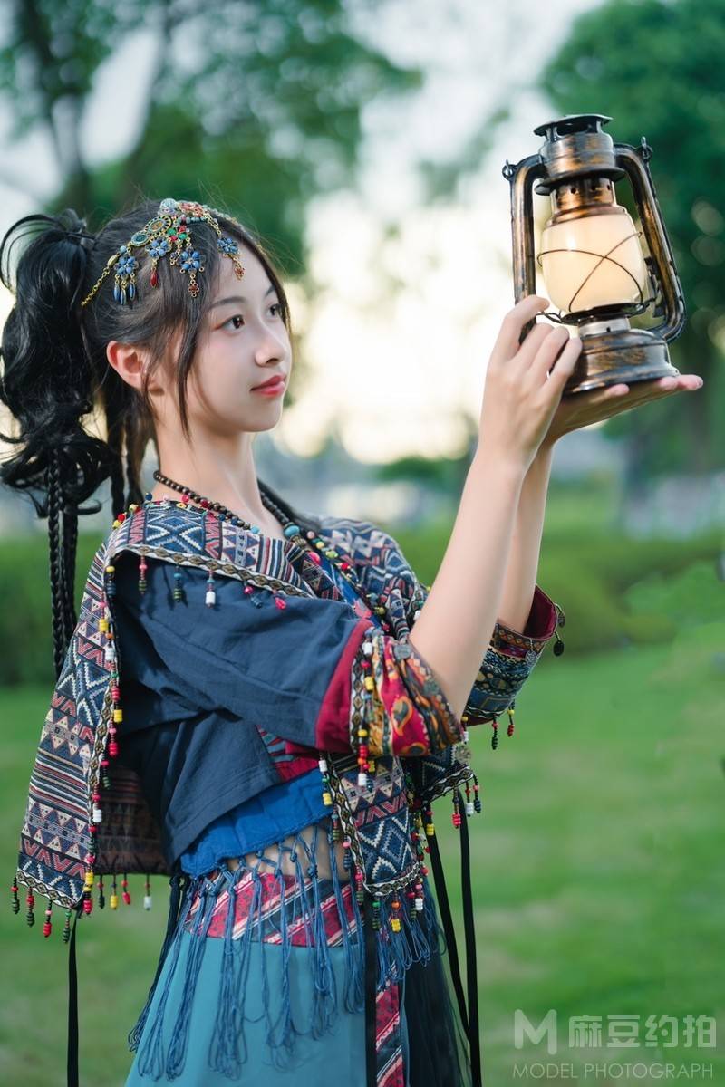 汉服模特