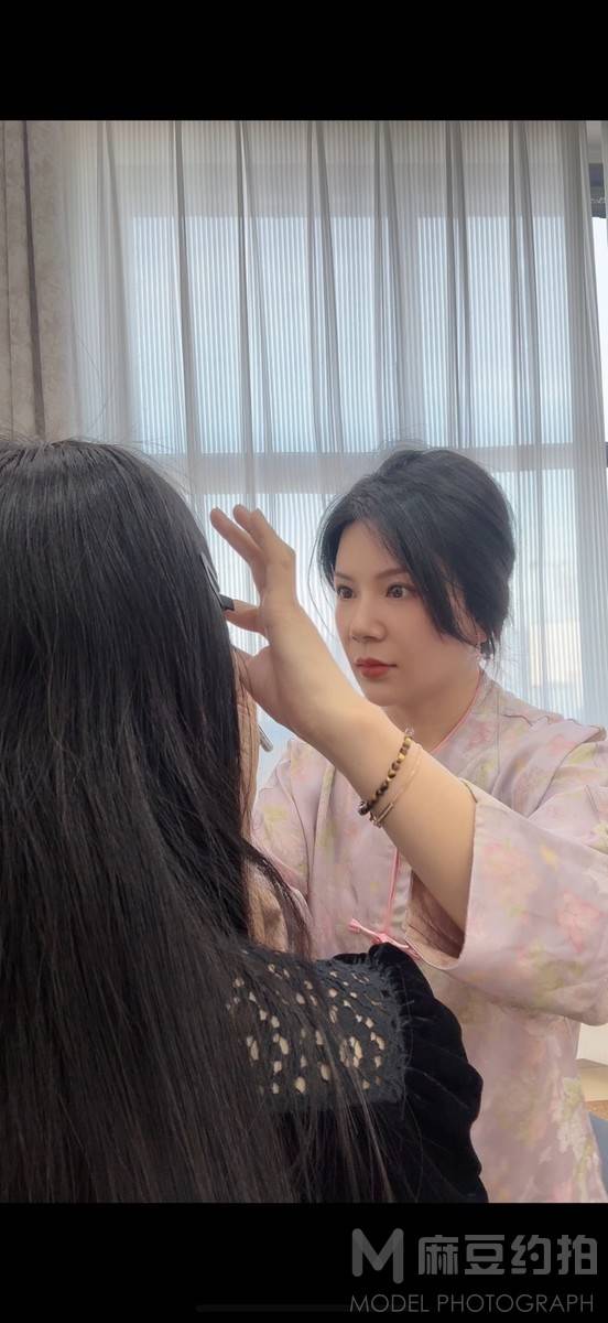 妆容模特
