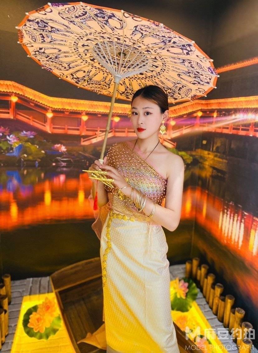 清新模特