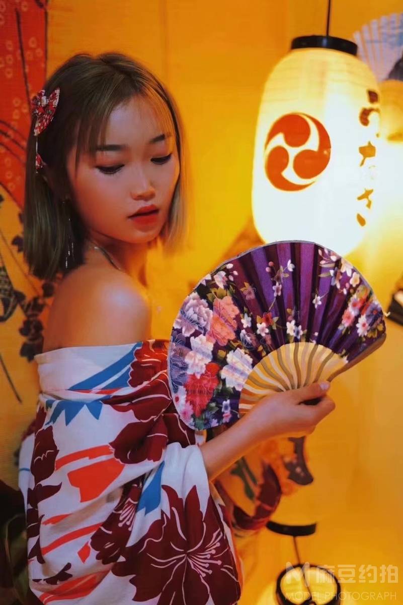 和服模特