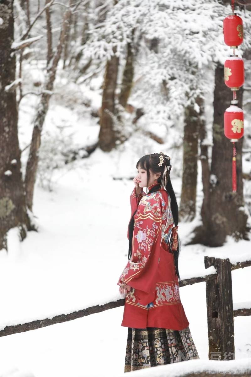 汉服模特