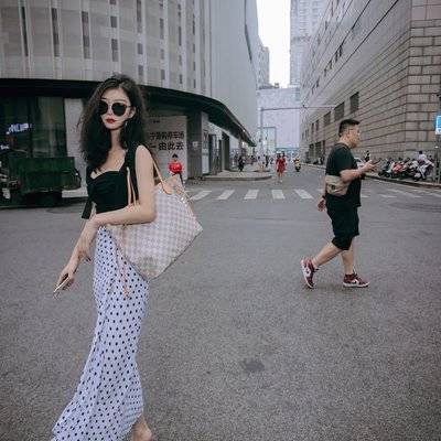 黑白模特